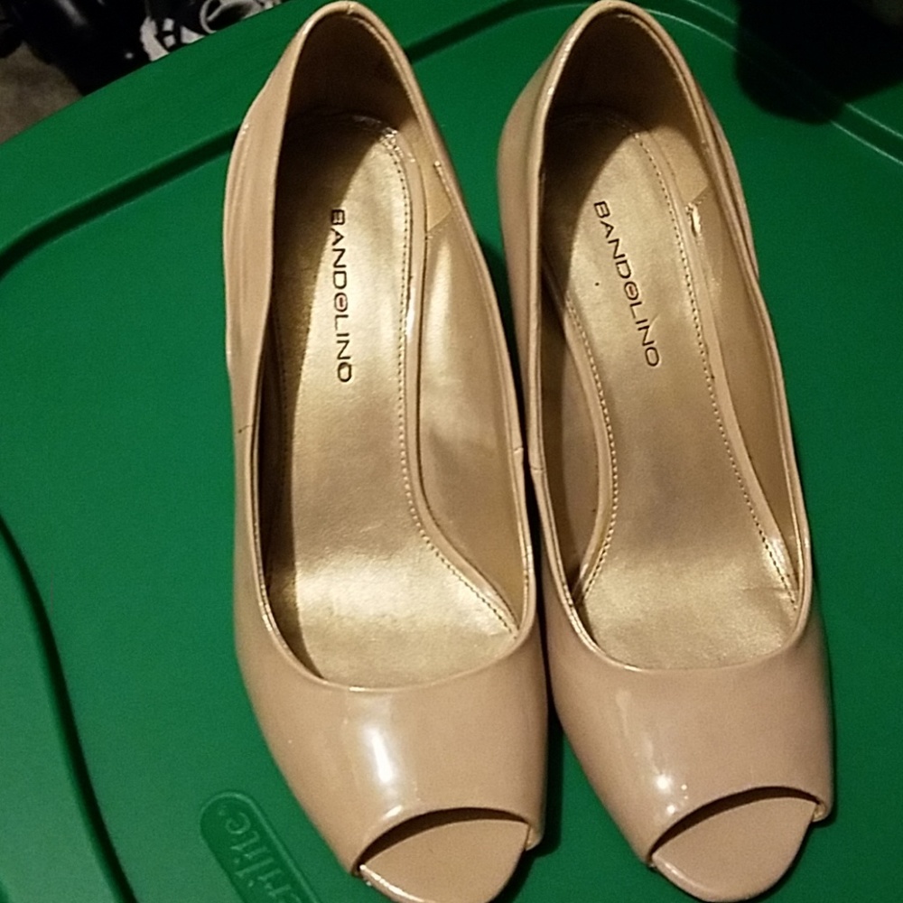 Wedge heels